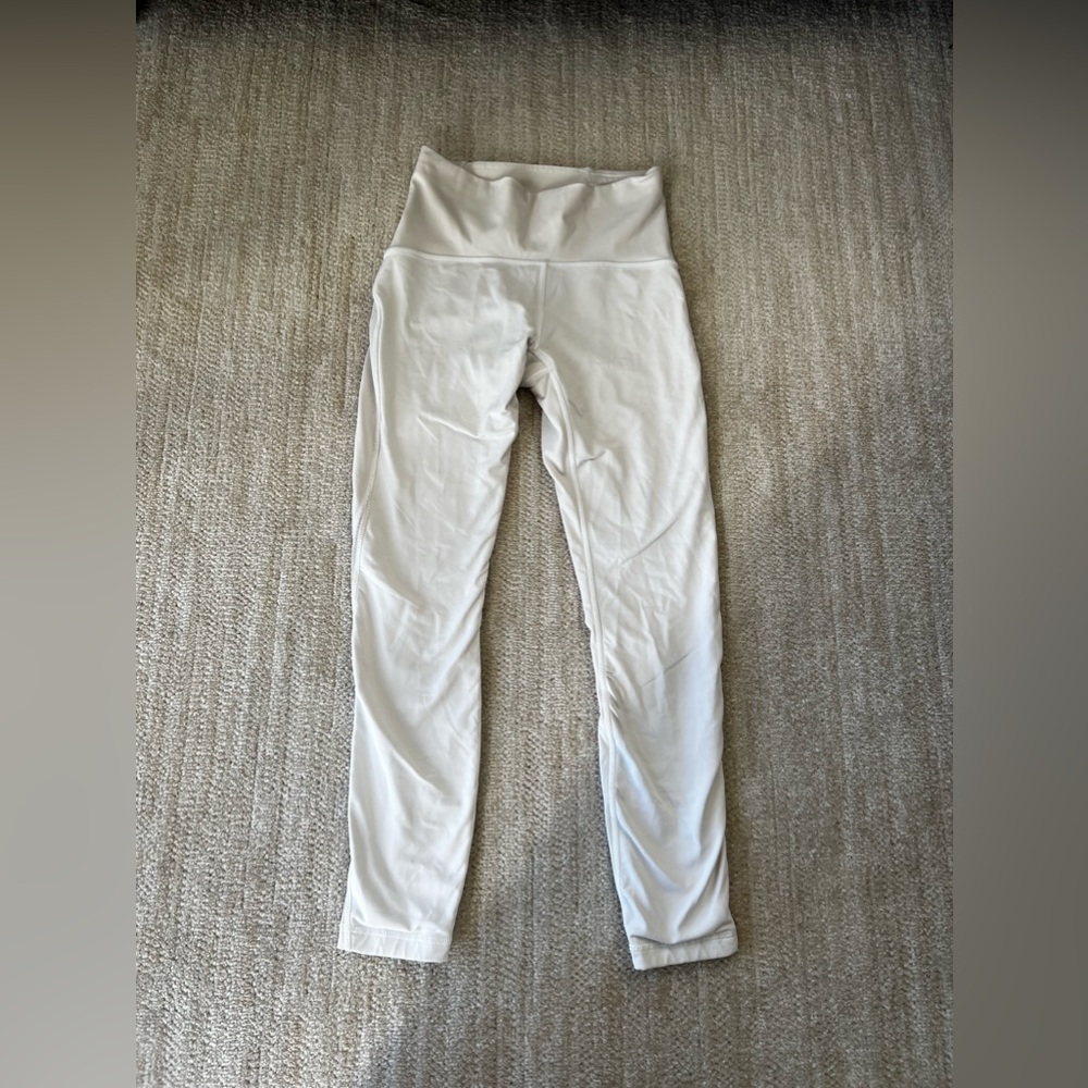 White lululemon leggings